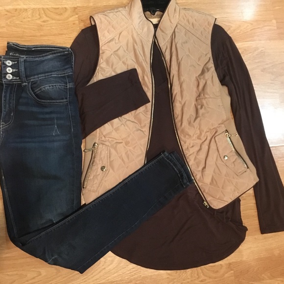 Coalition Jackets & Blazers - SOLD ❌Quilted vest